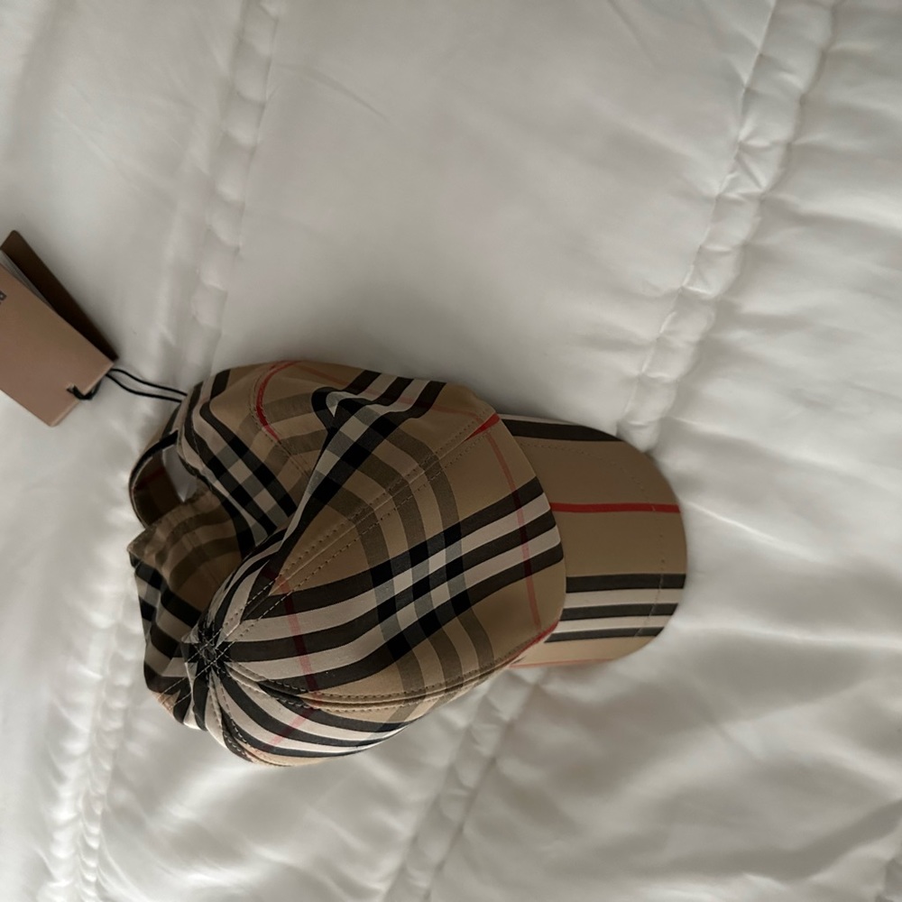 Kids Burberry cap